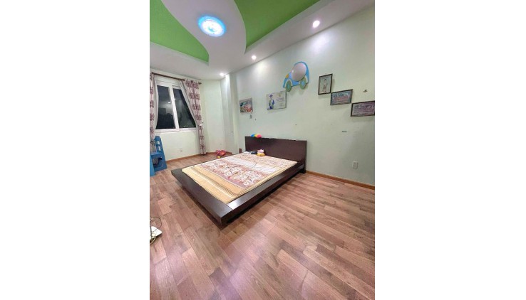 Mặt tiền Dương Bá Trạc 15x55 825m2 chỉ 200 tỷ