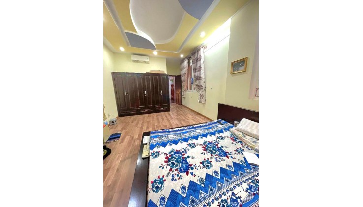 Mặt tiền Dương Bá Trạc 15x55 825m2 chỉ 200 tỷ