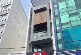Chính chủ bán 3 lầu mt Hoàng Diệu, Phường 13, Quận 4 dt 15x15 giá 32 tỷ