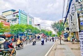 Mặt tiền Tùng Thiện Vương 3.4x21 sổ riêng chỉ 18 tỷ 5