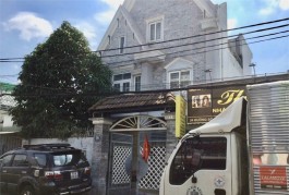 Biệt Thự Mặt Tiền Đường Số 10, P. Linh Đông. 8x20m, 3 Tầng, Tặng Nội thất, chỉ 16 tỷ
