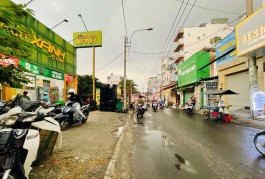 Mặt tiền Chợ Thạch Đà, Nhà 5 Tầng (4x20m). Vị trí đẹp, cho thuê giá cao.