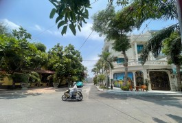 Mặt tiền 4  tầng đúc BTCT DT 100m2 (4x25m) đường 10m quận 8, chỉ 6.5  tỷ TL
