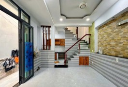 3.95 tỷ- bán nhà 3 tầng đúc hẻm Bùi Đình Túy- 7mx4m- CN 25m2- sau căn mặt tiền