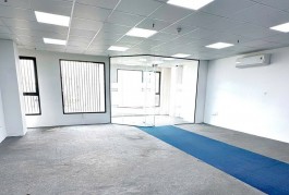 Cho thuê sàn văn phòng khu sân bay 70m2 giá 10tr