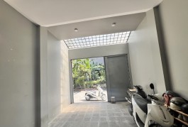 Bán nhà 3 Tầng khu Víp Liên Phường,HXH,gần các trường Đại Học lớn và cty SAMSUNG