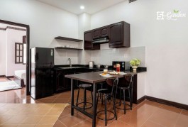 Chính chủ bán 3 tầng Số 2 cư xá đô thành P4 Quận 3 .