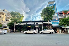 Cho Thuê Nhà Mặt Tiền: 153 Huỳnh Mẫn Đạt - Quận 5 ( 1.300m2 )
