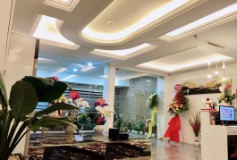 BÁN GẤP KHÁCH SẠN GẦN SÂN BAY - QUẬN TÂN BÌNH - ĐANG KINH DOANH TỐT