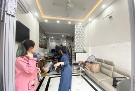 HẺM XE TẢI - GẦN MẶT TIỀN - 4 TẦNG- NỞ HẬU TÀI LỘC - GÒ VẤP- NHỈN 7 TỈ