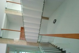 Bán nhaà HXH Nguyễn Thị Thập , Quận 7,dt
143m2 , 4 lầu ,ngang 5m chỉ 16,6 tỷ