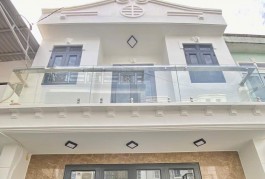 NHỈNH 3 TỶ - NHÀ SIÊU ĐẸP - 40M2 - 2 TẦNG - SÁT MẶT TIỀN ĐƯỜNG QUẬN 12