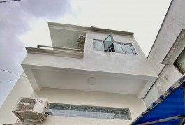 SIÊU PHẨM - HƠN 3 TỶ - 4 TẦNG - HẺM NHỰA XE TẢI 6M - P10 TÂN BÌNH