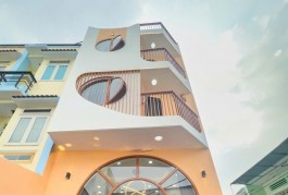 6.28 tỷ bán nhà  mới khu VIP Nguyễn Cửu Vân giáp Q1- 5 tầng- 40m2-ngang 4.6m- 4PN 6WC full NT