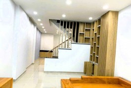 Bán nhà mới 3 tầng 84m², 3PN, sổ hồng hoàn công, 8.8 tỷ - đường 7, Linh Trung