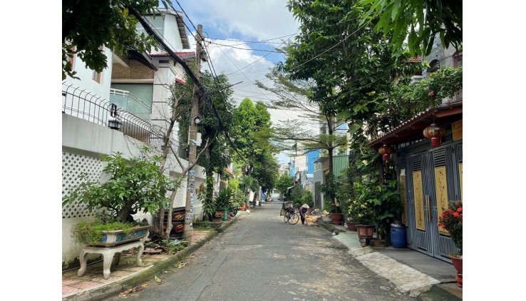 Cho thuê nhà 400/14 Cách Mạng Tháng 8, Phường 11, Quận 3