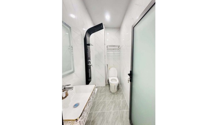 Nhà mới hxh full nt 57m2-5tang sát mt Huỳnh Thị Hai Q12 , liền kề chợ Ngã 3 Bầu , 6 tỷ 0932030061