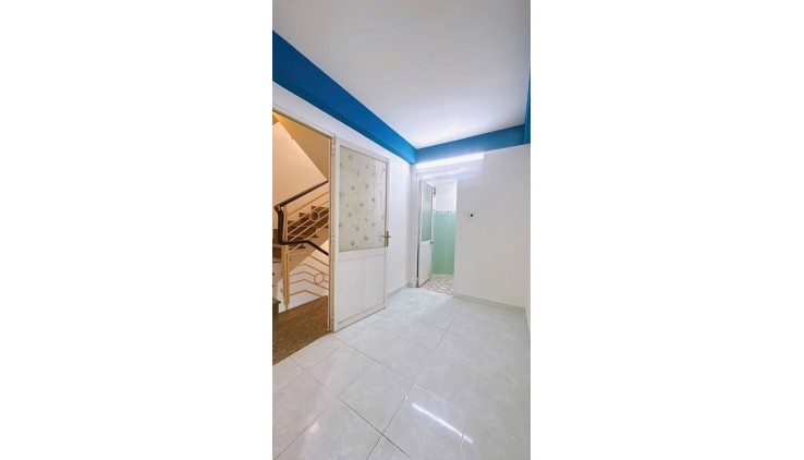 CHỈ 6.3 TỶ- HXH ÂU DƯƠNG LÂN- DT: 45M2 ( 4 X 11), 5 TẦNG.  NỞ HẬU, [P3Q8]