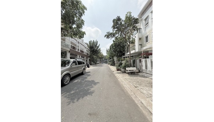 SIÊU PHẨM MEGA RUBY  QUẬN 9_TUYỆT PHẨM THƯỢNG LƯU.
BIỆT THỰ 159M2 3 TẦNG 3PN MASTER_SIÊU CÔNG NĂNG_GIÁ 22 TỶ