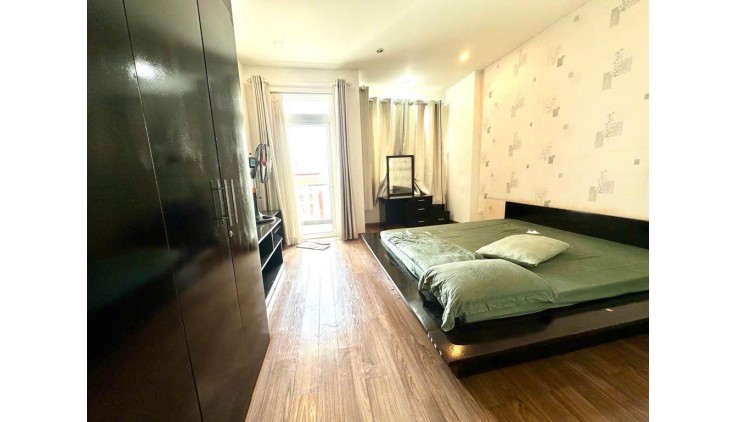 NHÀ ĐƯỜNG SỐ CÁCH TRƯỜNG ĐH TÔN ĐỨC THẮNG VÀI BƯỚC CHÂN, PHƯỜNG TÂN QUY QUẬN 7, KẾ BÊN LOTTE, 5 TẦNG, 4 X 17M, NHỈNH 11 TỎI