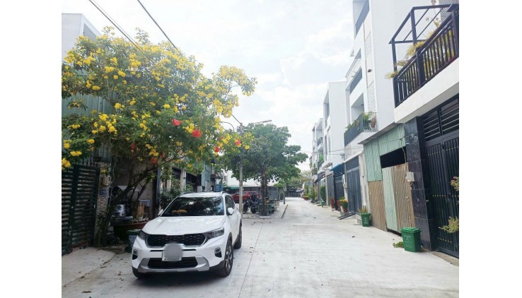 Bán Nhà 3 tầng, HXH 10m TX25 Quận 12, 5x16m, 4PN giá tốt nhỉnh 5Tỷ