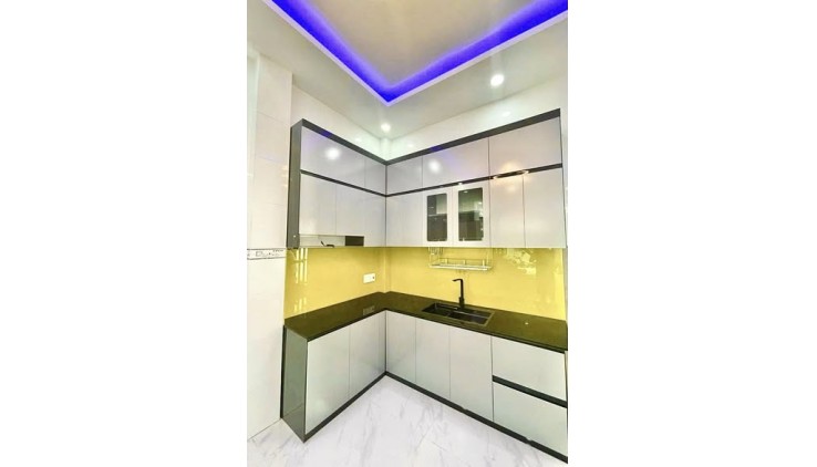 Cứu Chủ Nhà 3 Tầng HXH gần Trường Chinh - PHAN HUY ÍCH - 68M2 chỉ 6 Tỷ Nhỏ