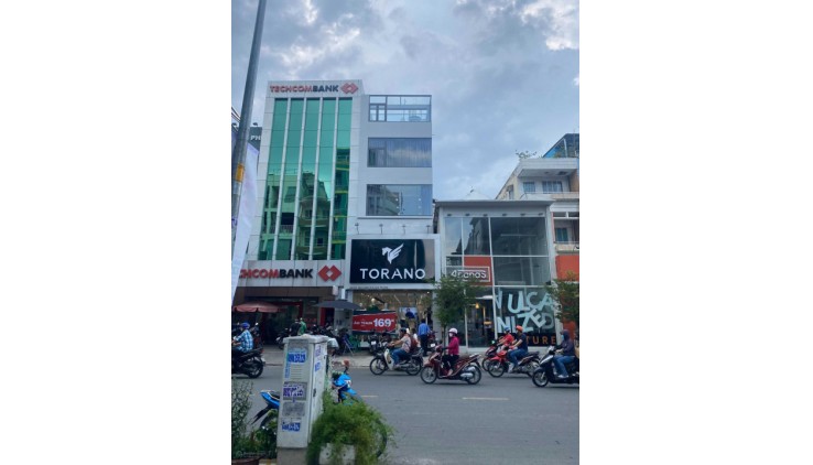 Cho thuê nhà MT 217 Ngô Gia Tự, Phường 2, Quận 10