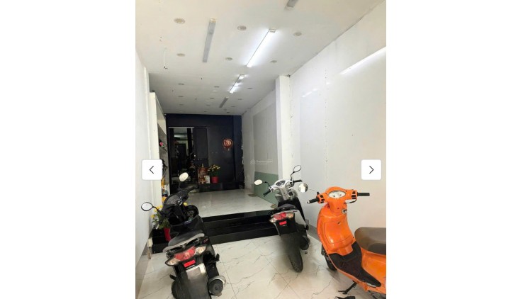 CẦN BÁN GẤP NHÀ MẶT TIỀN QUẬN 3 - HỒ CHÍ MINH