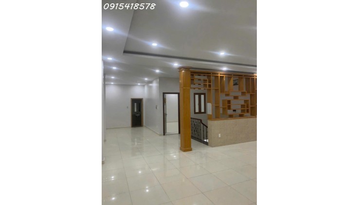 Bán nhà lầu Hiệp Bình Chánh. Hẻm xe hơi, gần ngay vạn phúc city