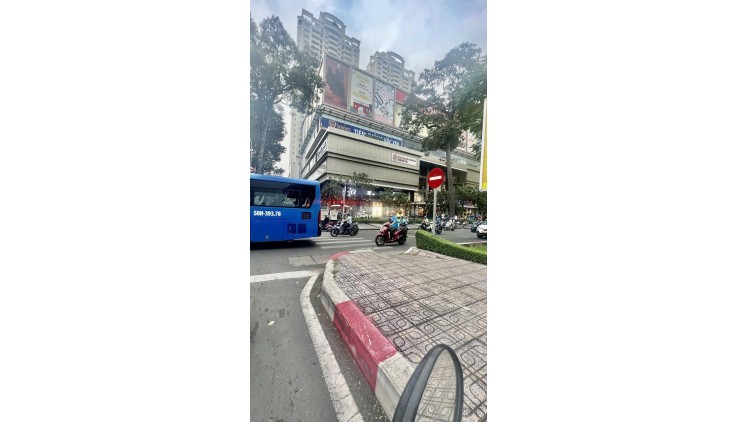 +Vip Quận 5 - Mặt tiền Triệu Quang Phục. Nút giao Nguyễn Trãi + Trần Hưng Đạo, 22 Tỷ TL.