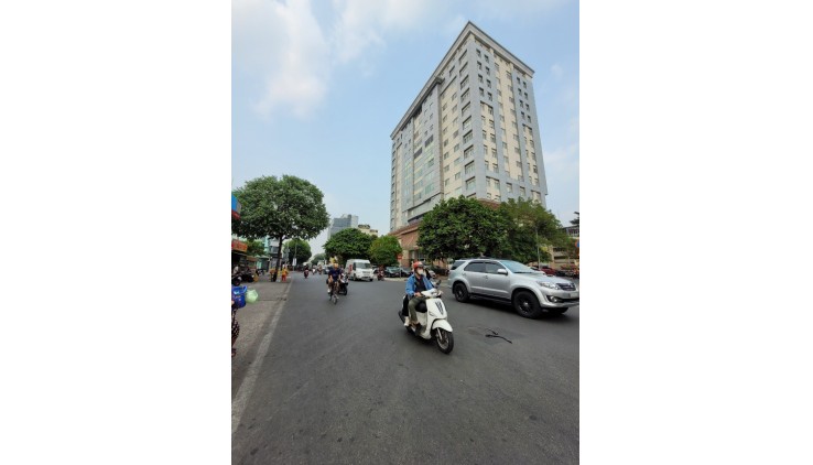 Vị trí siêu đẹp -  Mặt tiền Võ Thị Sáu, P- Tân Định, Quận 1 - DT 5,2x17m, 6 Lầu, HĐT 70tr/th - Giá 32 tỷ