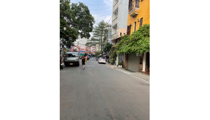 HẺM XE HƠI - CMT8 PHƯỜNG 11 QUẬN 3 - NGANG 5.5X25 DÒNG TIỀN CHO THUÊ 25TR/THÁNG - GIÁ 15.5 TỶ