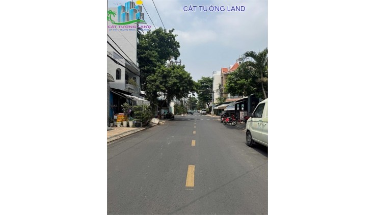 Bán nhà Mặt tiền Lê Niệm, Khu VIP họ Lê. Nhà 4x18m, 4 Tầng, Giá 10.3 tỷ