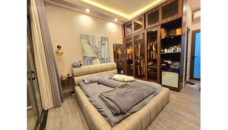 Chủ ngộp ! Nhà mặt tiền 4 tầng GIÁ RẼ KD đa dạng chỉ 12 tỷ - quận Tân Phú