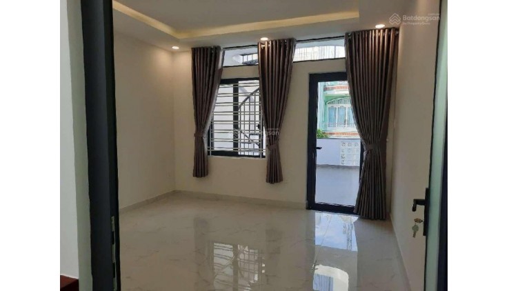 Bán nhà MỚI ĐẸP - HIỆN ĐẠI 3 tầng 80m2 - đường Phú Thuận - Quận 7 . Full nội thất