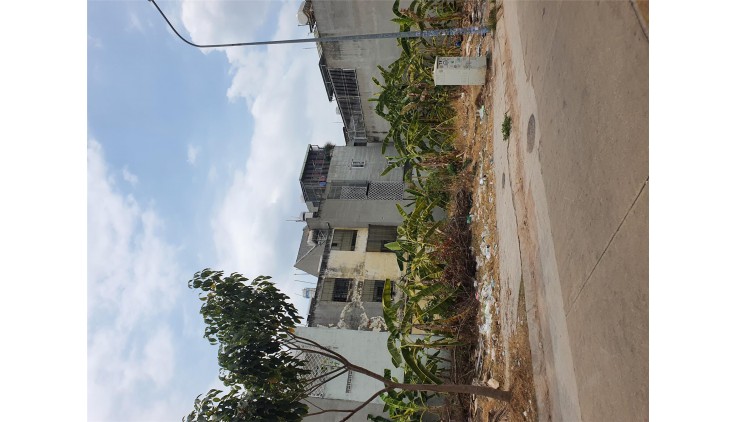 Nhà Mặt Tiền long trường q9 vừa ở vừa kinh doanh. 105m. giá rẻ hơn khu vực. 6.9 tỷ.bớt lộc.