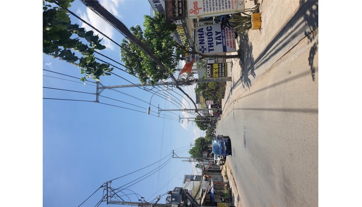 Nhà Mặt Tiền Long truòng vừa ở vừa kinh doanh. 105m. giá rẻ hơn khu vực. 6.9 tỷ.tl