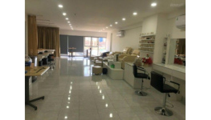 Bán căn shophouse VIP lô góc, đang mở siêu thị DT 170m2, 1 trệt, 1 lầu. Đ Hồ Ngọc Lãm, chỉ 4 tỷ