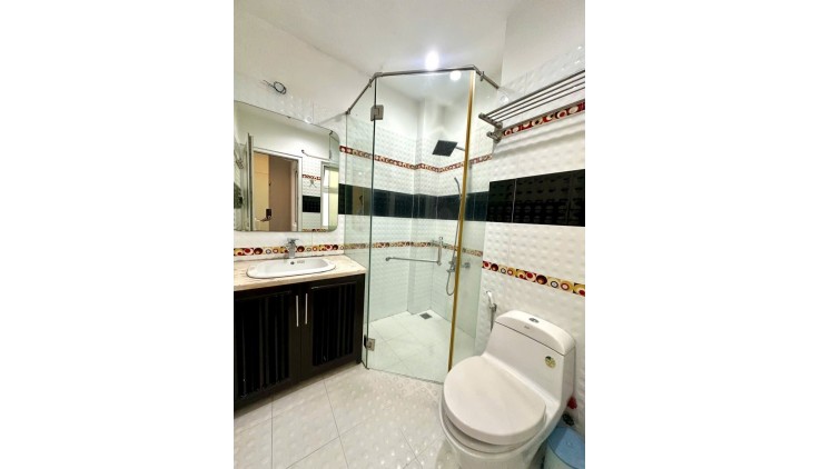 4x17m mặt tiền đường số, P. Tân Quy Q7, 5 tầng đẹp, giá chỉ 11,99 tỷ
