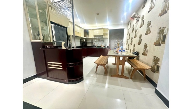 4x17m mặt tiền đường số, P. Tân Quy Q7, 5 tầng đẹp, giá chỉ 11,99 tỷ