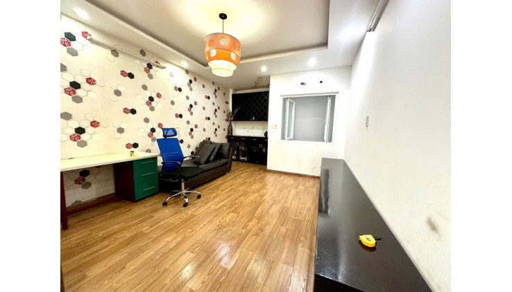 4x17m mặt tiền đường số, P. Tân Quy Q7, 5 tầng đẹp, giá chỉ 11,99 tỷ