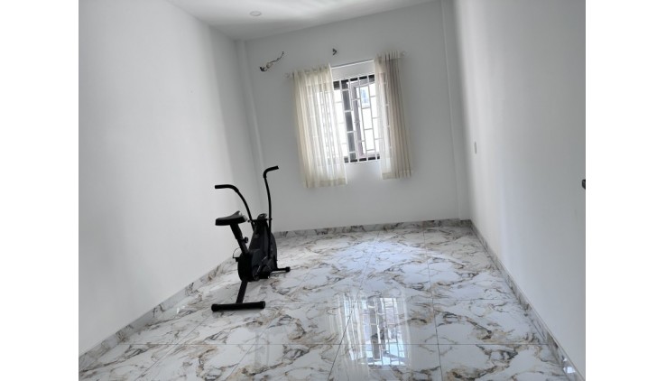 N265- Nhà Bán Nguyễn Kiệm 85m2 , 4 tầng btct , 5 phòng ngủ , Chính chủ ở lâu đời giá 9 tỷ 250