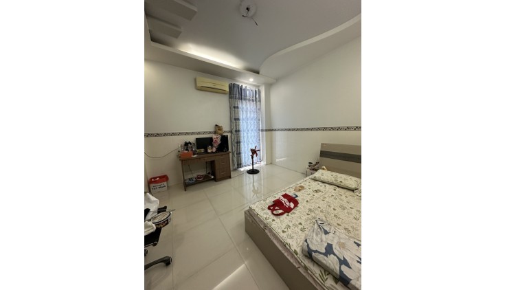 SỔ ĐỎ CHÍNH CHỦ- 70M2, 3 TẦNG, 4 PN, 4WC, NGUYỄN KIỆM, GÒ VẤP - 7.3 TỶ,