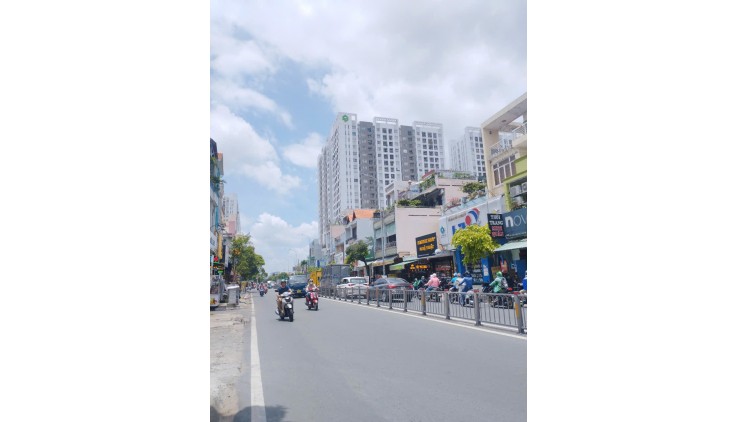 Ngộp8  Khu Tô Hiệu - Hòa Bình 68m2  - HXH 8m - 2 tầng