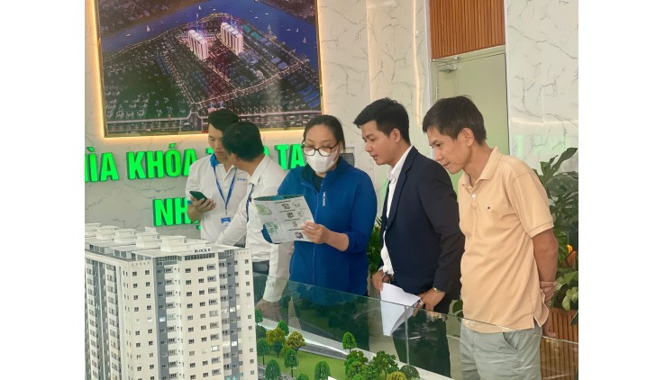 Bán gấp căn hộ ngay vòng xoay AN LẠC - Bình Chánh chỉ 2.6 tỷ - nhân nhà ở ngay