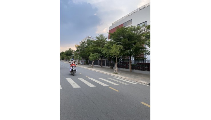 BÁN NHÀ 2 TẦNG, 110M², 4PN, 4WC, ĐƯỜNG DƯƠNG QUANG HÀM, GÒ VẤP - nhỉnh 9 tỷ