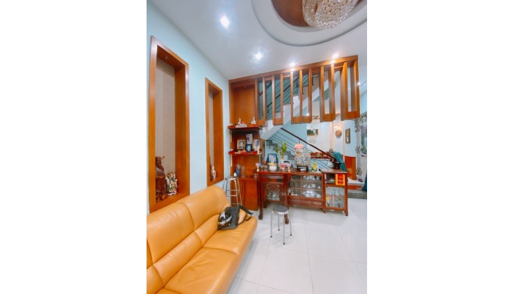 NHÀ ĐẸP CẠNH ĐƯỜNG NGUYỄN DUY - 69M2 ( 4.6 X 14) - 4 TẦNG CHỈ 8.8 TỶ