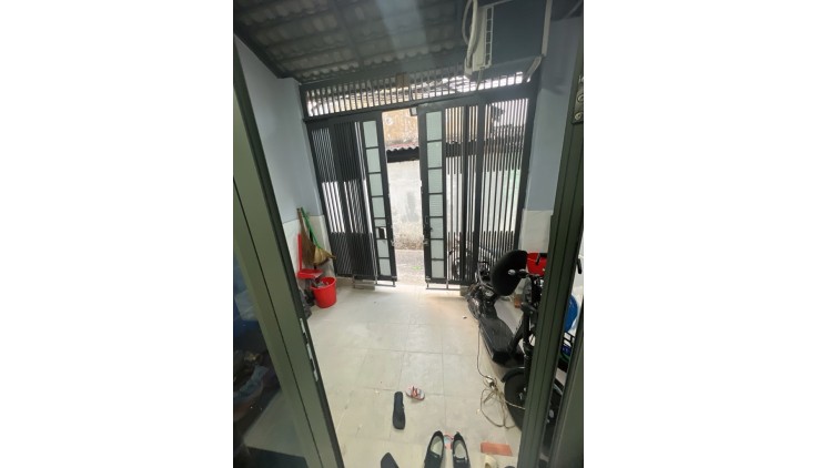CHỈ 7.6 TỶ, BÁN GẤP NHÀ  GẦN MẶT TIỀN HXH PHẠM THẾ HIỂN P4Q8, DT 40M2- 3.7 X 14M- 3 TẦNG