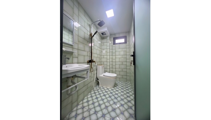CHỈ 7.6 TỶ, BÁN GẤP NHÀ  GẦN MẶT TIỀN HXH PHẠM THẾ HIỂN P4Q8, DT 40M2- 3.7 X 14M- 3 TẦNG