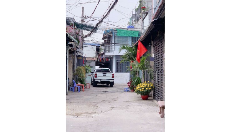 Bán nhà hxh 88m2-2tang Bùi Văn Ngữ Q12 , sát chợ Ngã 3 Đông Quang , 5 tỷ nhỉnh 0932030061